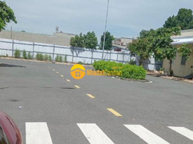 Nhà mặt phố bán
