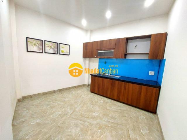 Nhà mặt phố bán