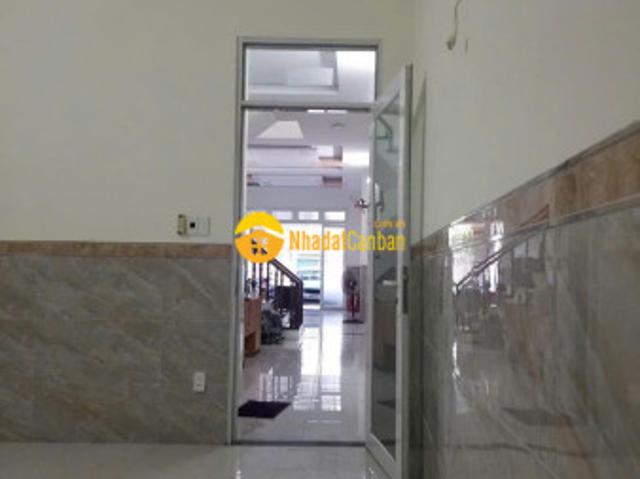Nhà mặt phố bán