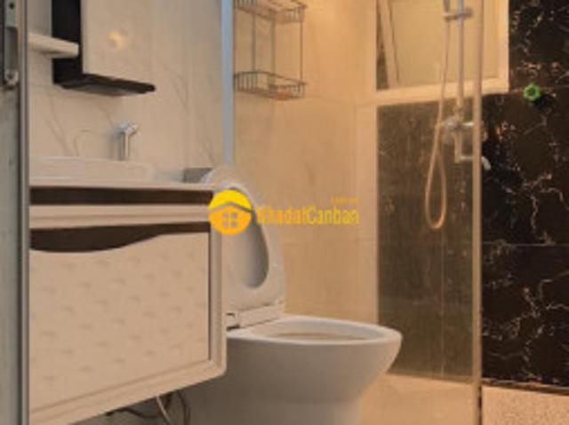 Nhà mặt phố bán