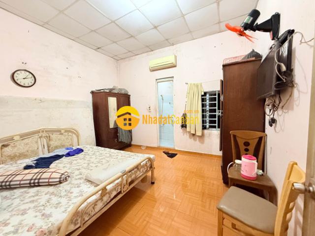 Nhà mặt phố bán