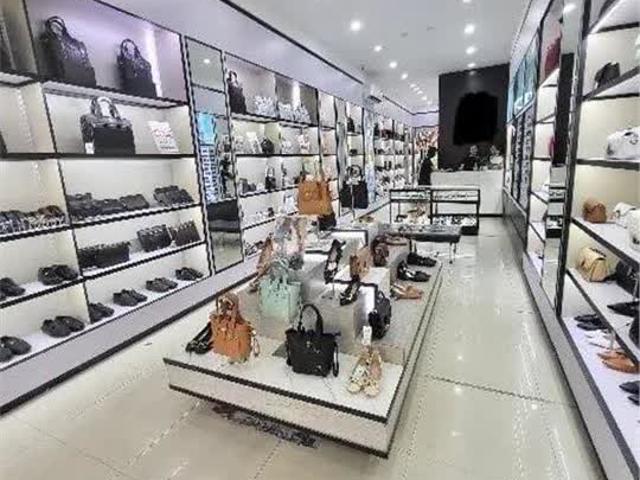 Nhà mặt phố bán tại Hoàn Kiếm, Hà Nội