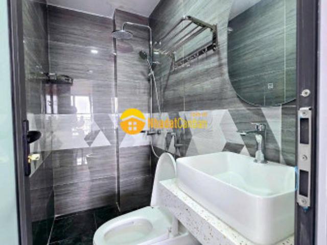 Nhà mặt phố bán