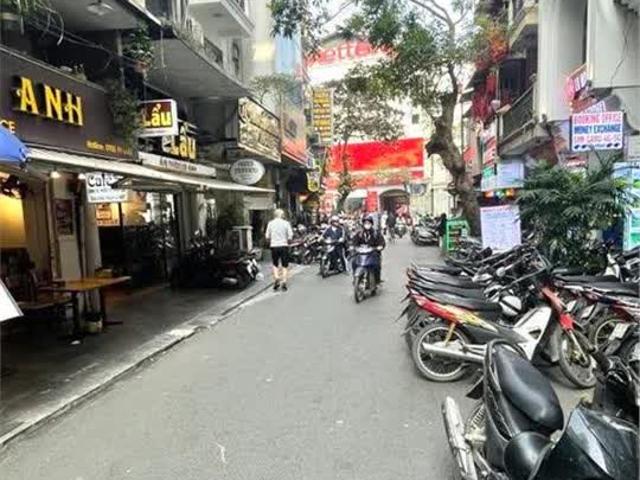 Nhà mặt phố bán tại Hoàn Kiếm, Hà Nội