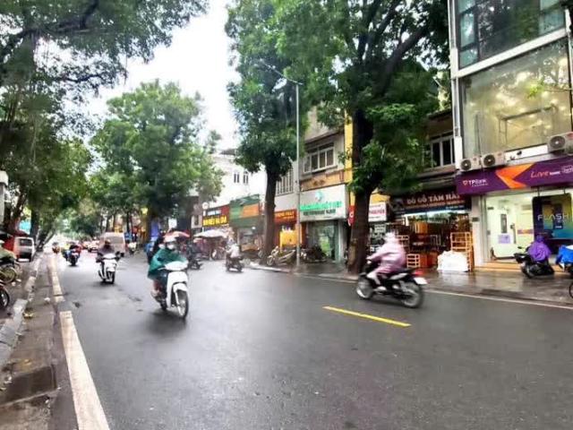 Nhà mặt phố bán tại Hoàn Kiếm, Hà Nội