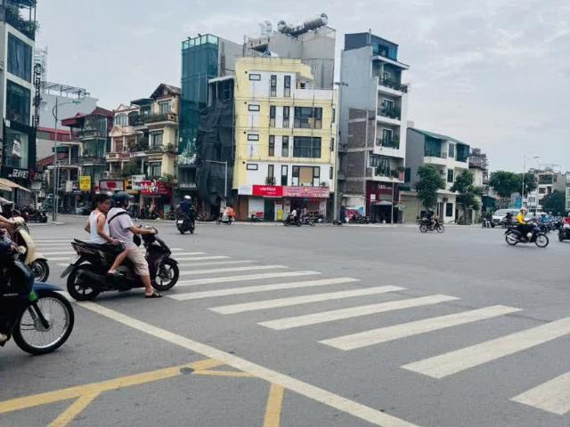 Nhà mặt phố bán tại Hoàn Kiếm, Hà Nội