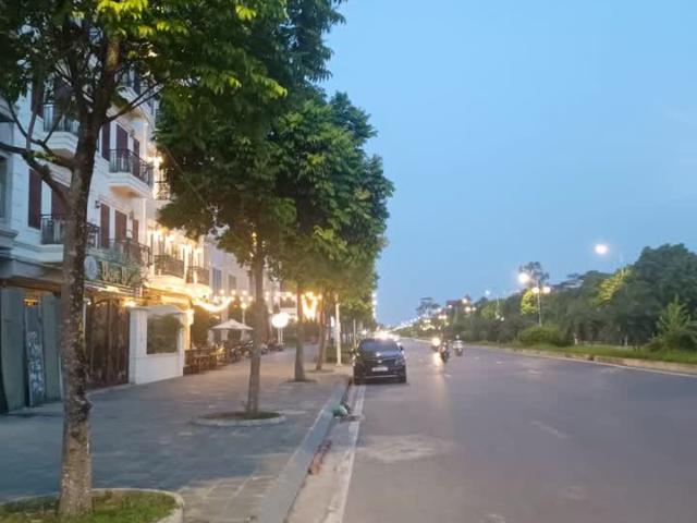 Nhà mặt phố bán tại Hoàn Kiếm, Hà Nội