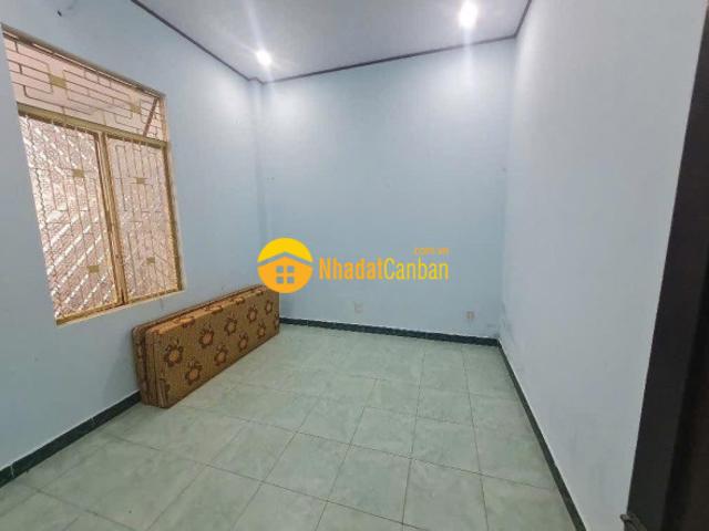 Nhà mặt phố bán