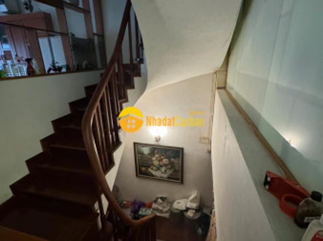 Nhà mặt phố bán