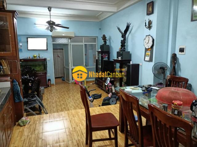 Nhà mặt phố bán