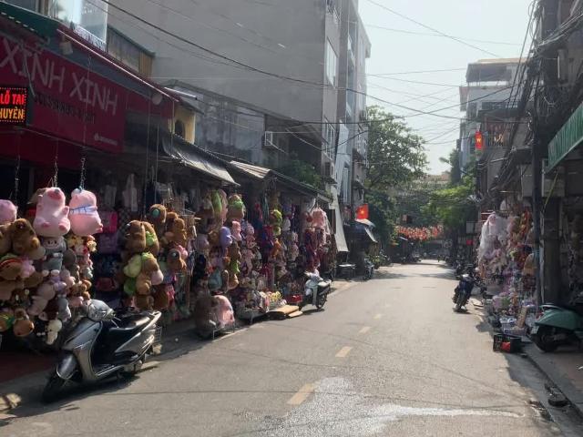 Nhà mặt phố bán tại Hoàn Kiếm, Hà Nội