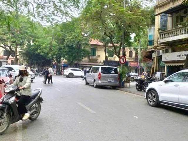 Nhà mặt phố bán tại Hoàn Kiếm, Hà Nội