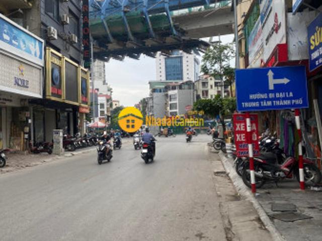 Nhà mặt phố bán