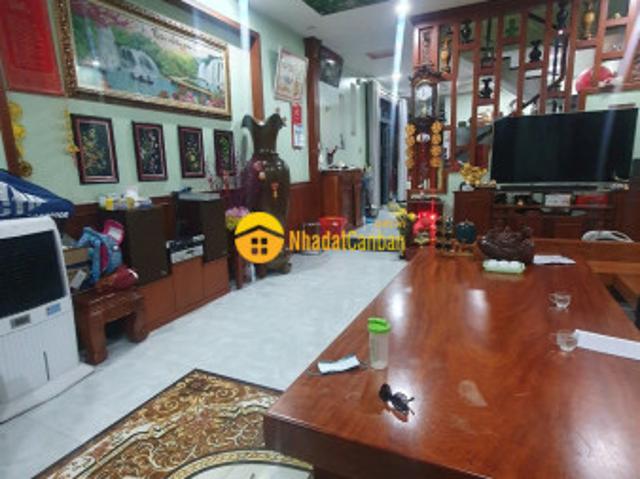 Nhà mặt phố bán
