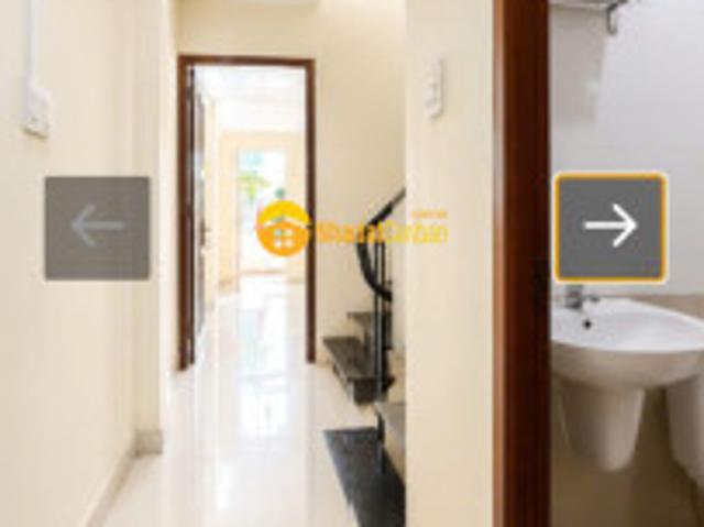 Nhà mặt phố bán