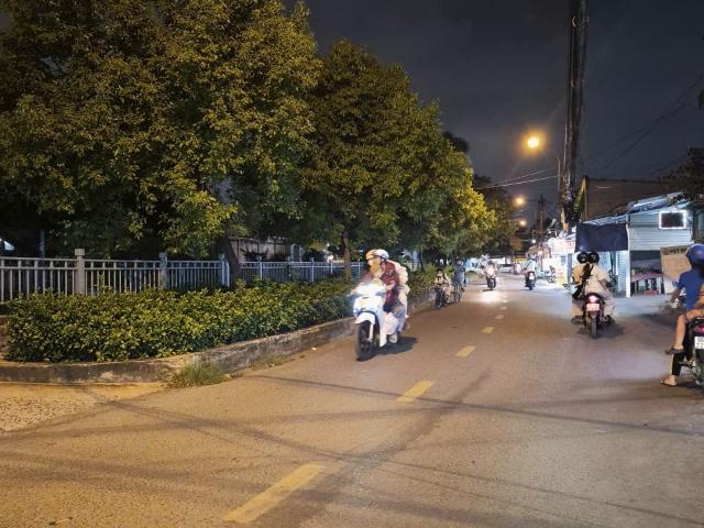 Nhà mặt phố bán