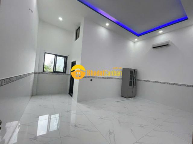 Nhà mặt phố bán