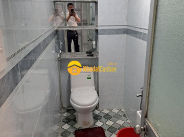 Nhà mặt phố bán