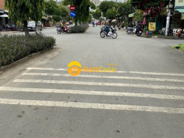 Nhà mặt phố bán