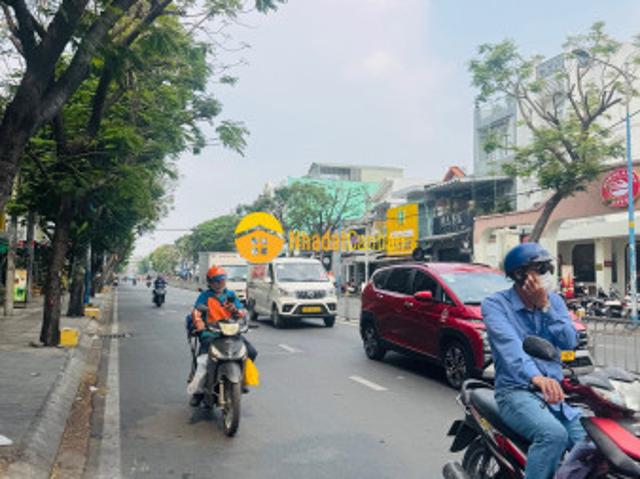 Nhà mặt phố bán