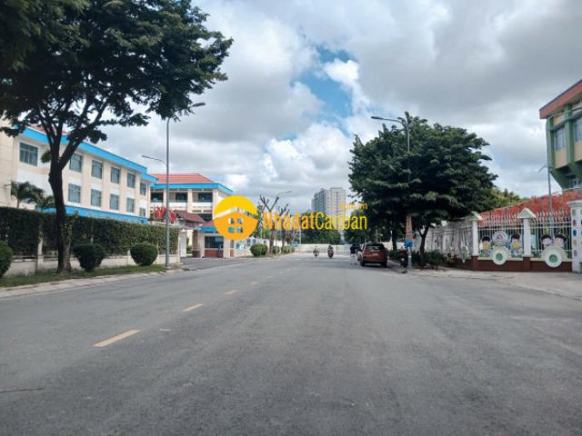 Nhà mặt phố bán