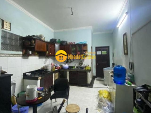 Nhà mặt phố bán