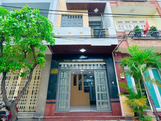 Nhà mặt phố bán