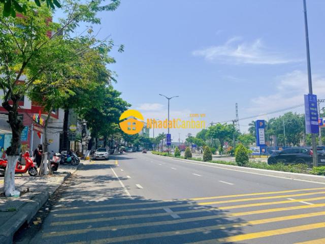 Nhà mặt phố bán