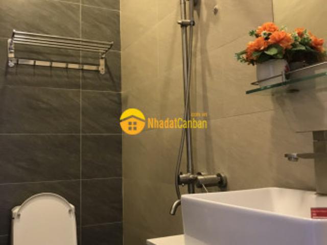 Nhà mặt phố bán