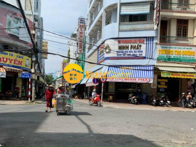 Nhà mặt phố bán