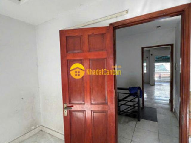 Nhà mặt phố bán