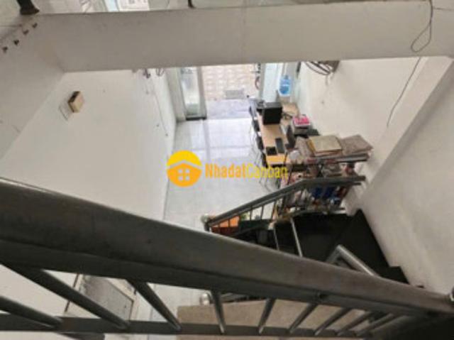 Nhà mặt phố bán