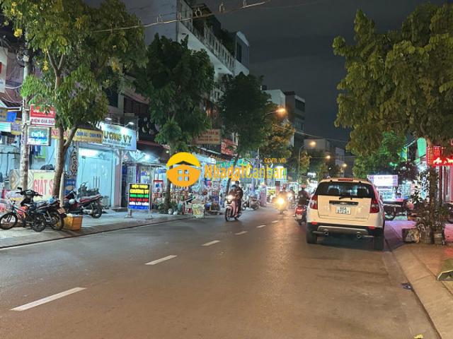 Nhà mặt phố bán