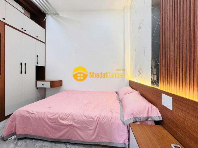 Nhà mặt phố bán