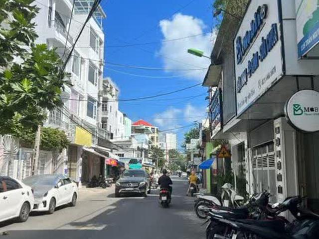 Nhà mặt phố bán tại Gia Lai