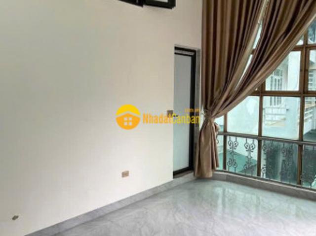 Nhà mặt phố bán