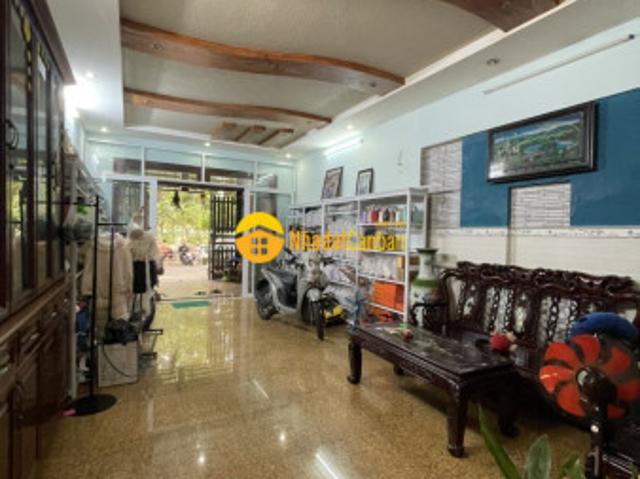 Nhà mặt phố bán