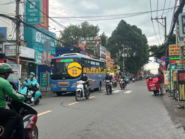 Nhà mặt phố bán