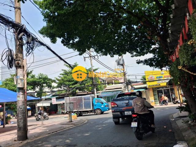 Nhà mặt phố bán