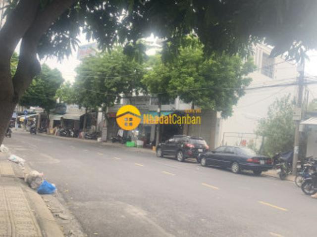 Nhà mặt phố bán