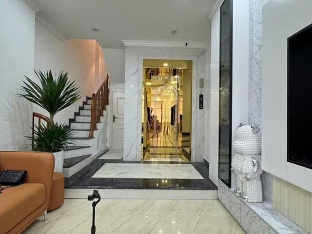 Nhà bán tại Hoàn Kiếm, Hà Nội