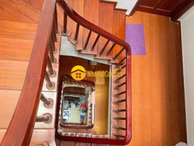 Nhà mặt phố bán