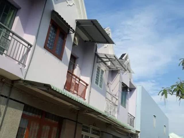 Nhà mặt phố bán