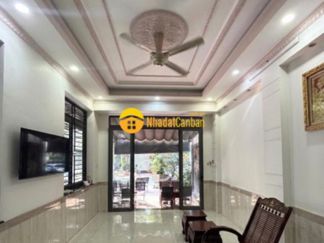 Nhà mặt phố bán