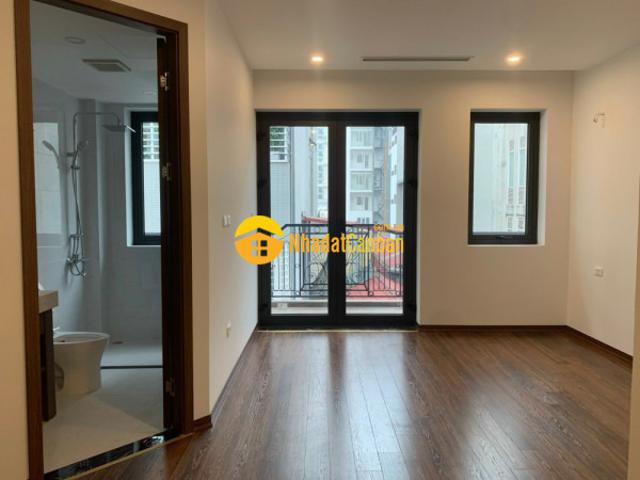 Nhà mặt phố bán