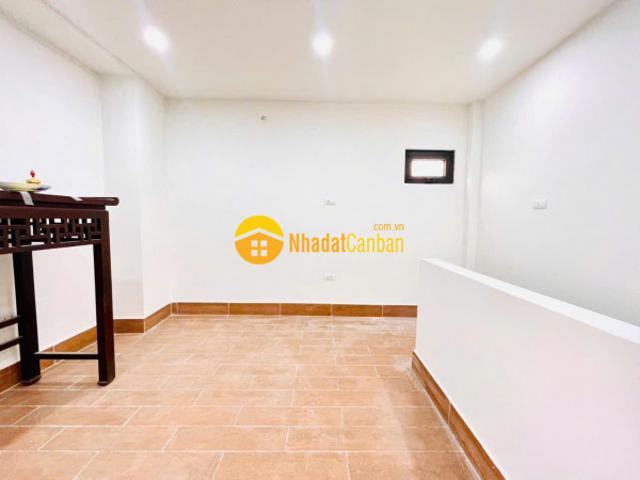 Nhà mặt phố bán