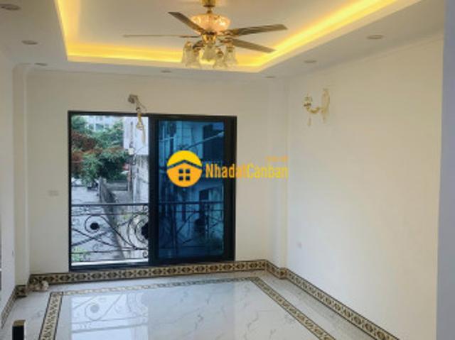 Nhà mặt phố bán
