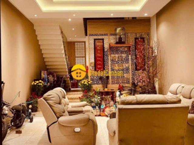 Nhà mặt phố bán