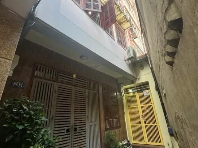 Nhà bán tại Hoàn Kiếm, Hà Nội