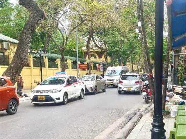 Nhà bán tại Hoàn Kiếm, Hà Nội